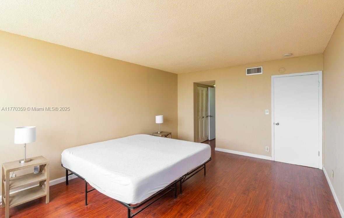 Small Image of 2150 SANS SOUCI BLVD #A1608, North Miami Number 21