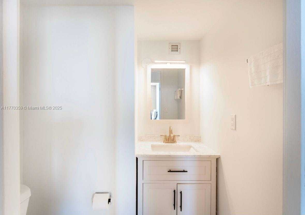 Small Image of 2150 SANS SOUCI BLVD #A1608, North Miami Number 6