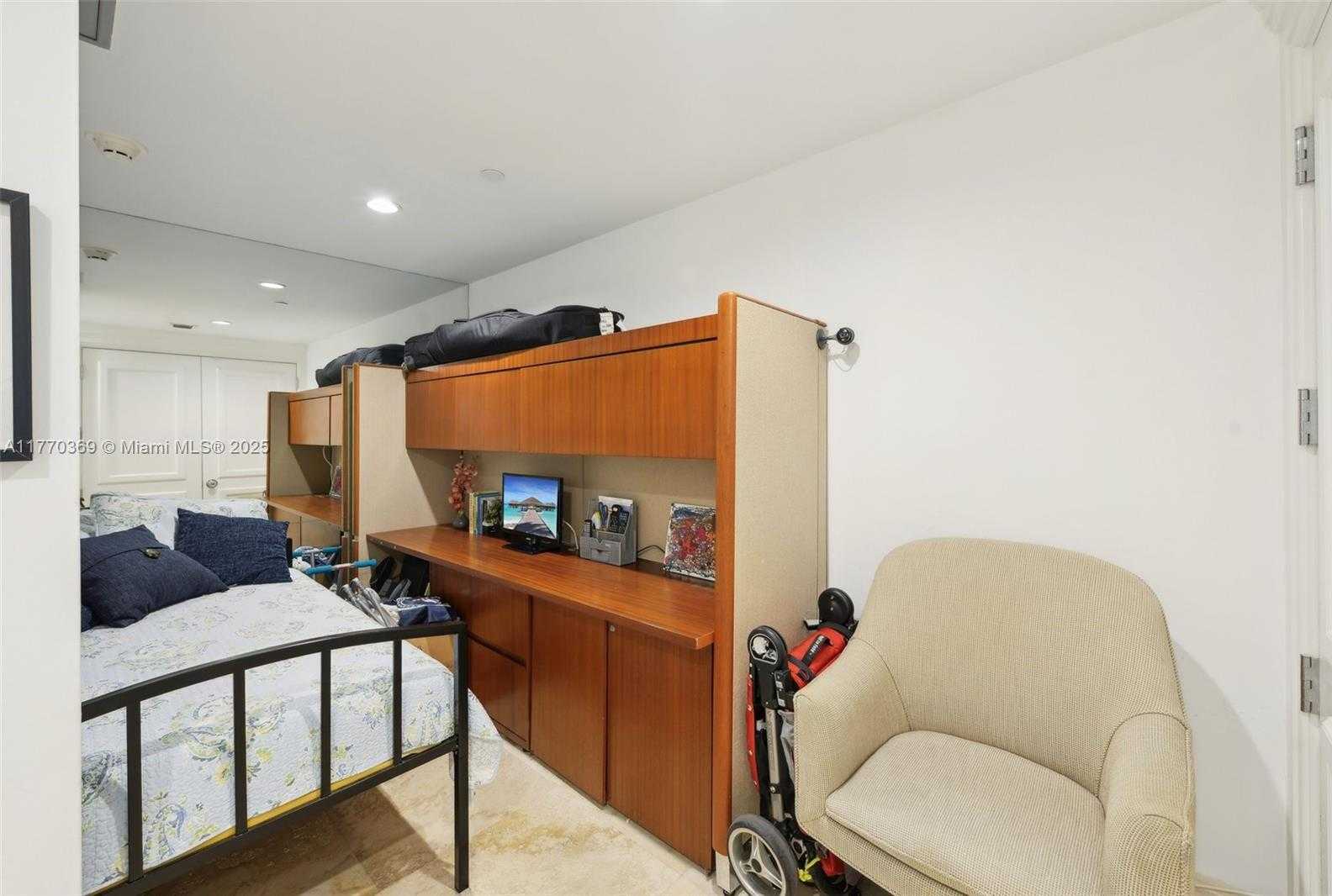 Small Image of 9999 COLLINS AVE #11A, Bal Harbour Number 29