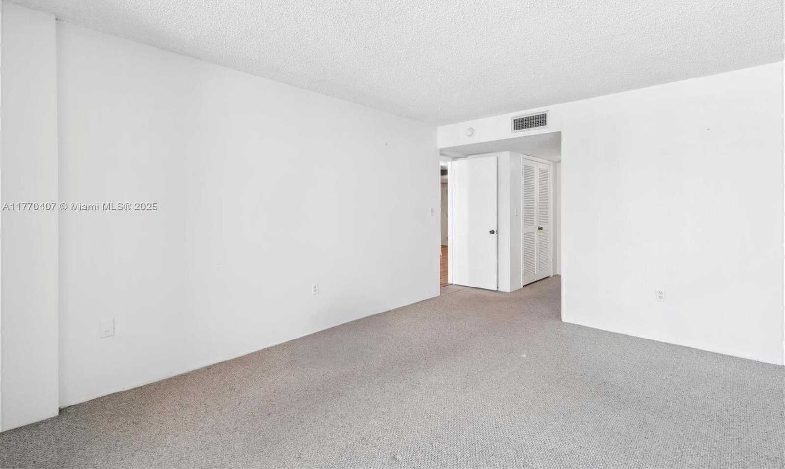 Small Image of 6423 COLLINS AVE #1607, Miami Beach Number 36