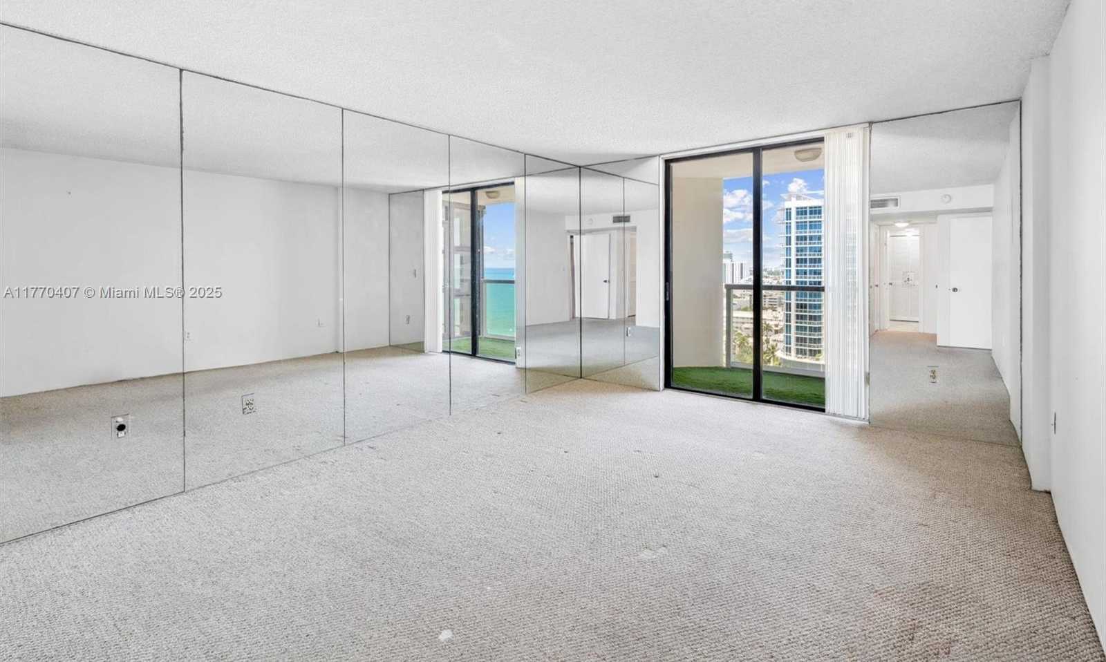 Small Image of 6423 COLLINS AVE #1607, Miami Beach Number 37