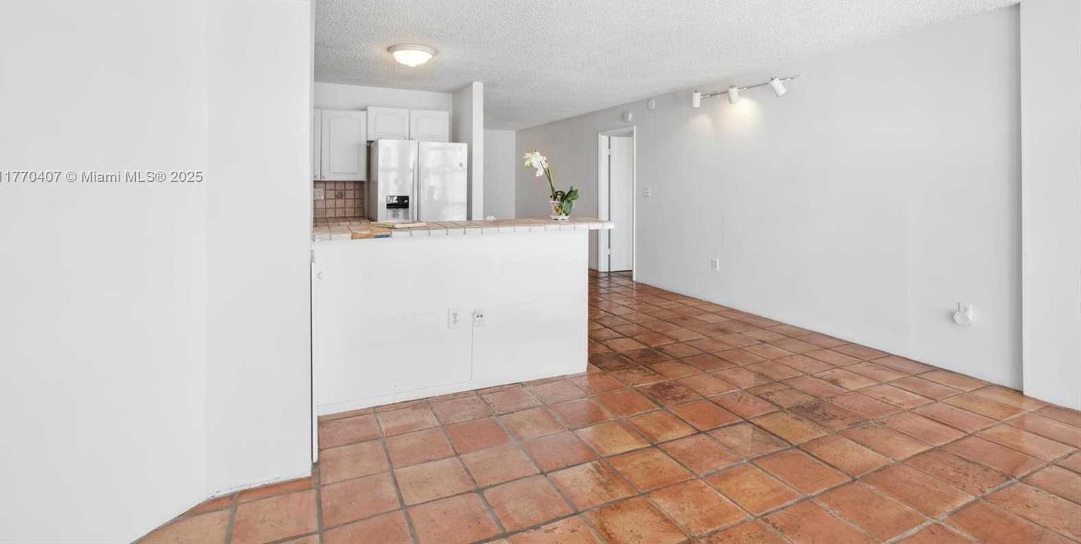 Small Image of 6423 COLLINS AVE #1607, Miami Beach Number 47