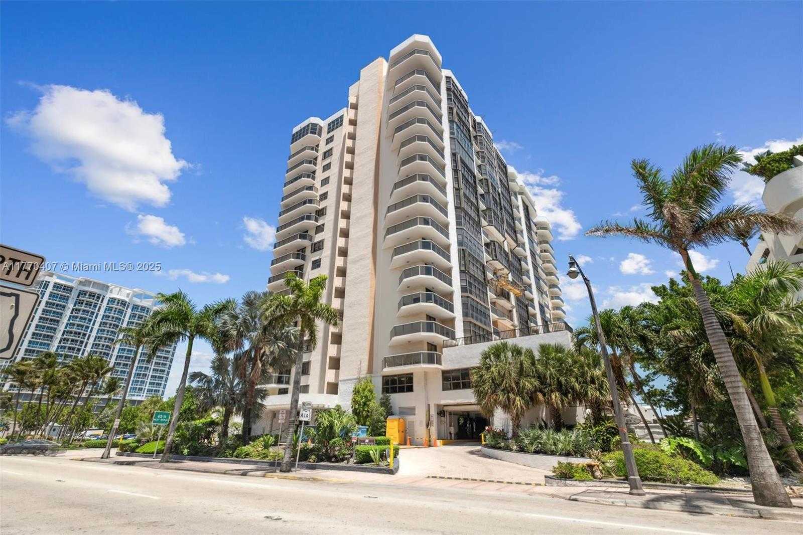 Small Image of 6423 COLLINS AVE #1607, Miami Beach Number 58