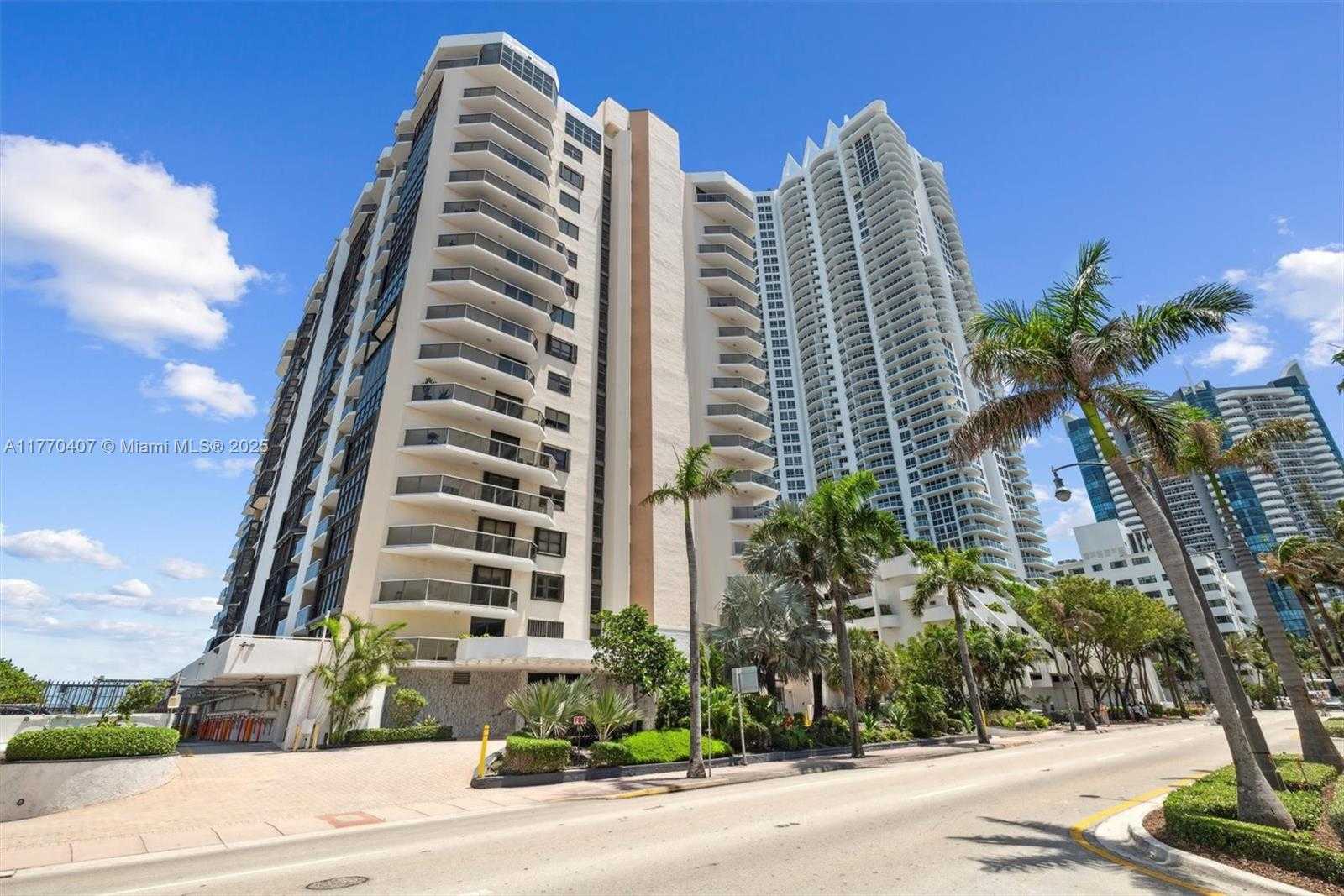 Small Image of 6423 COLLINS AVE #1607, Miami Beach Number 59