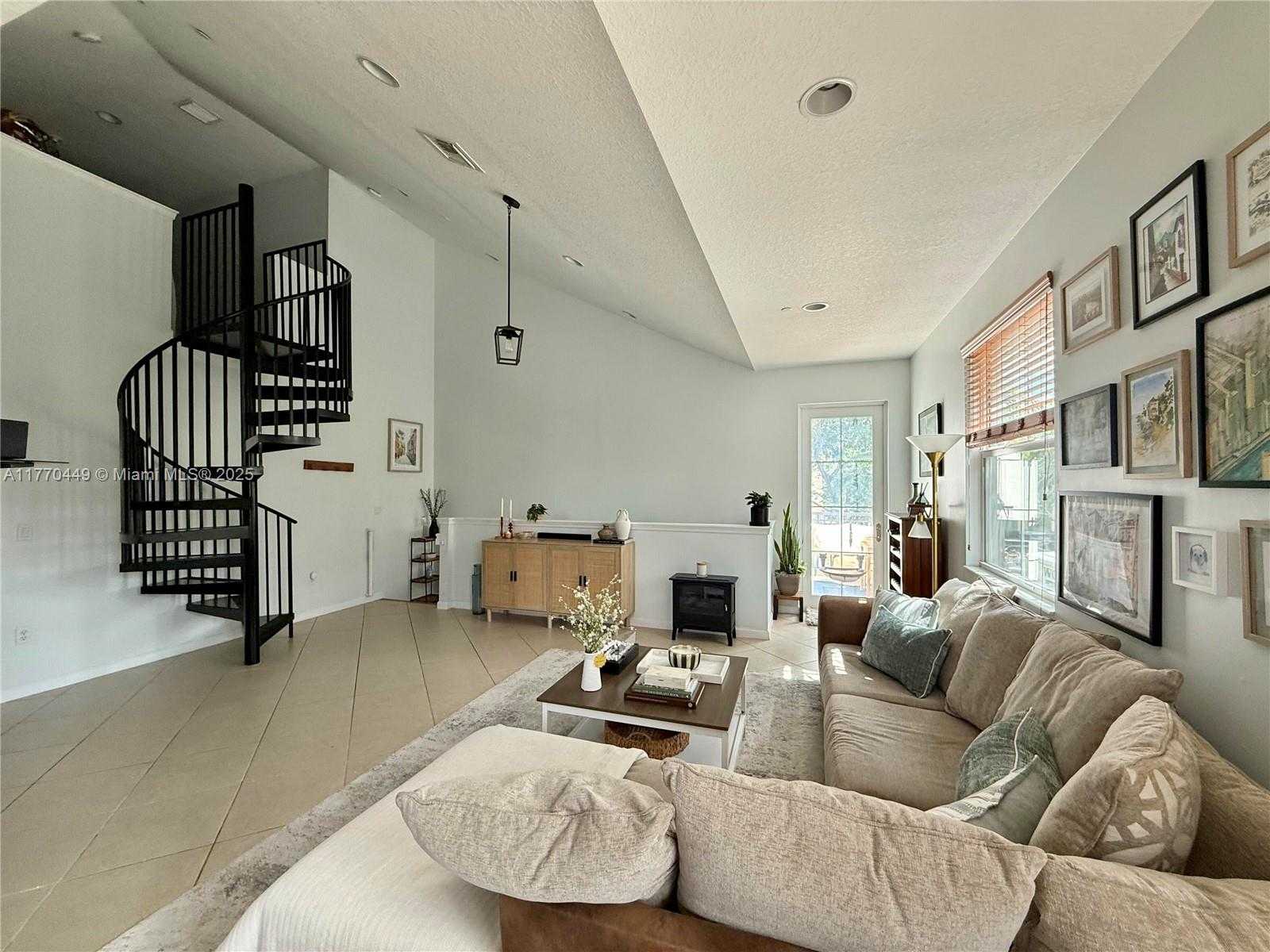 Small Image of 2977 ST JOHN DR, Cooper City Number 12