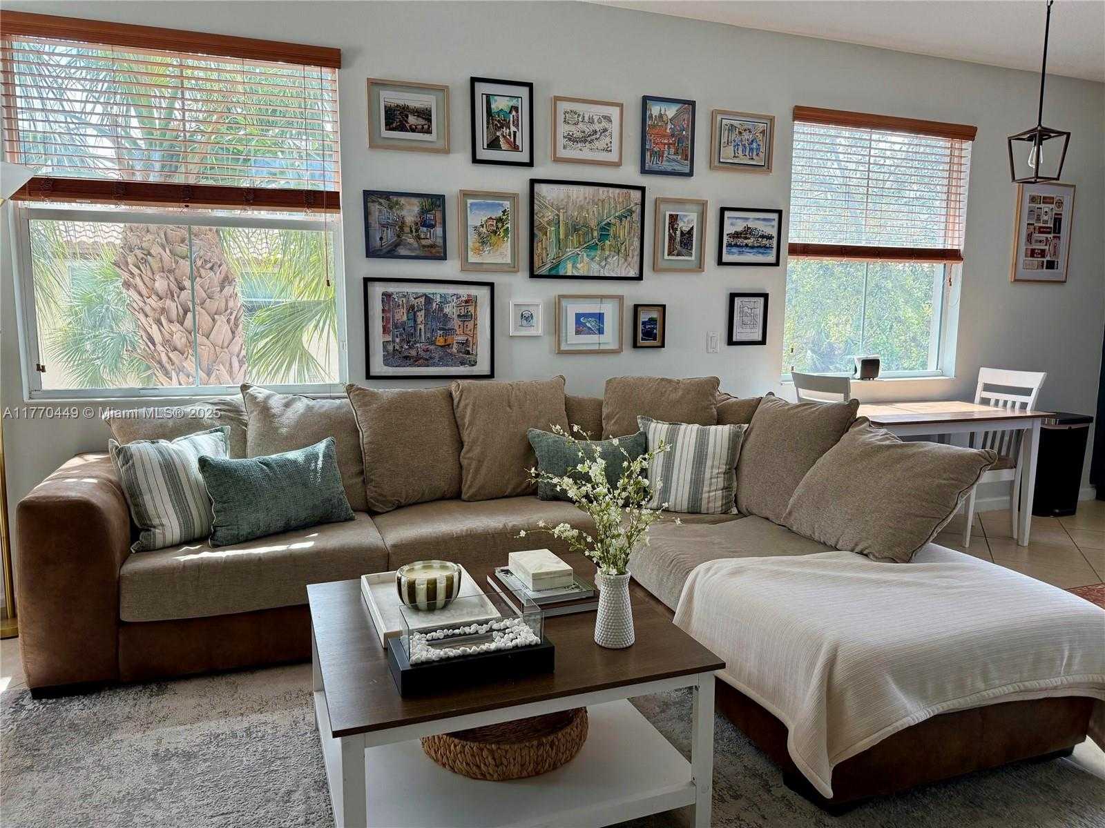 Small Image of 2977 ST JOHN DR, Cooper City Number 14
