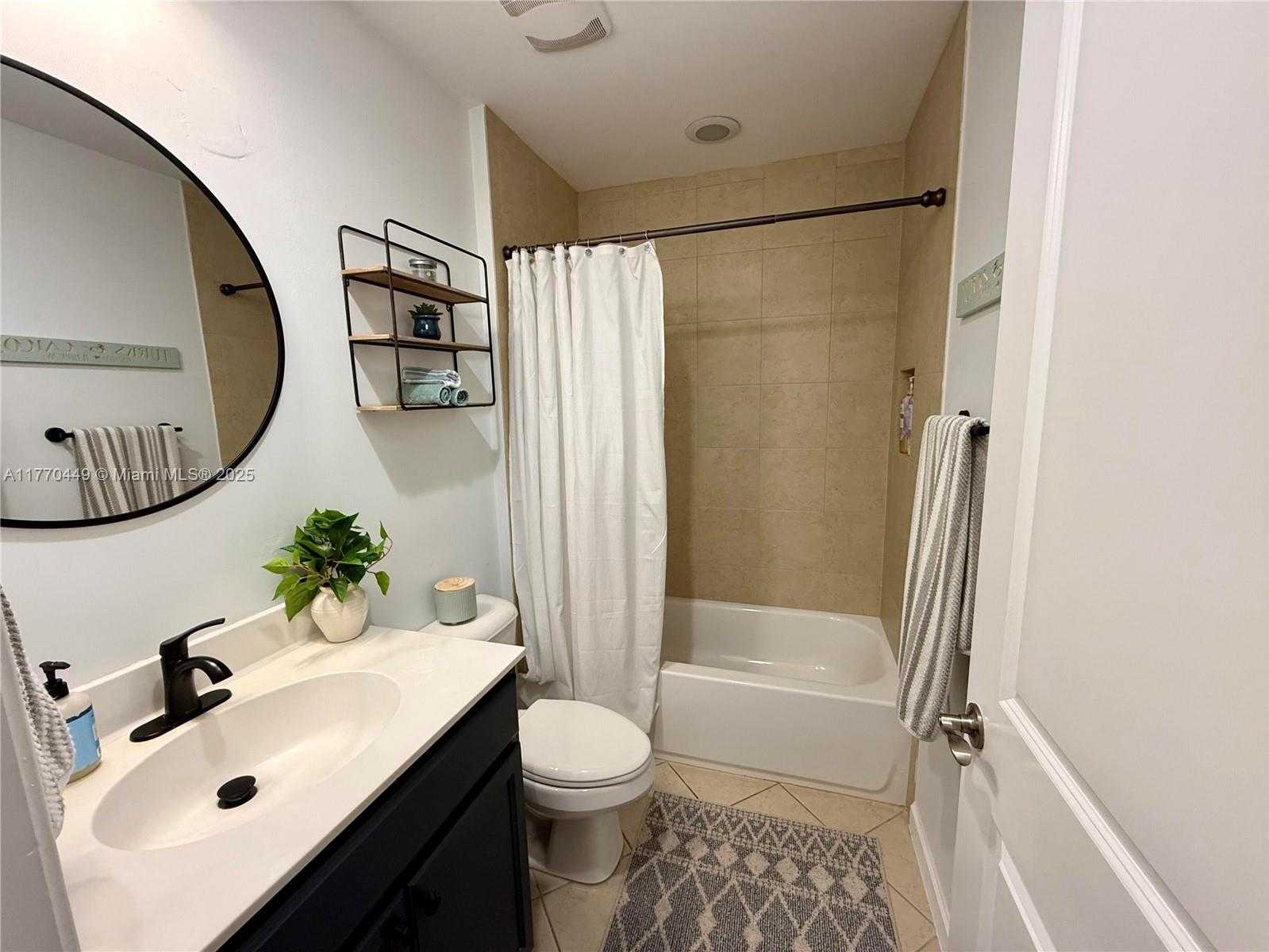 Small Image of 2977 ST JOHN DR, Cooper City Number 25