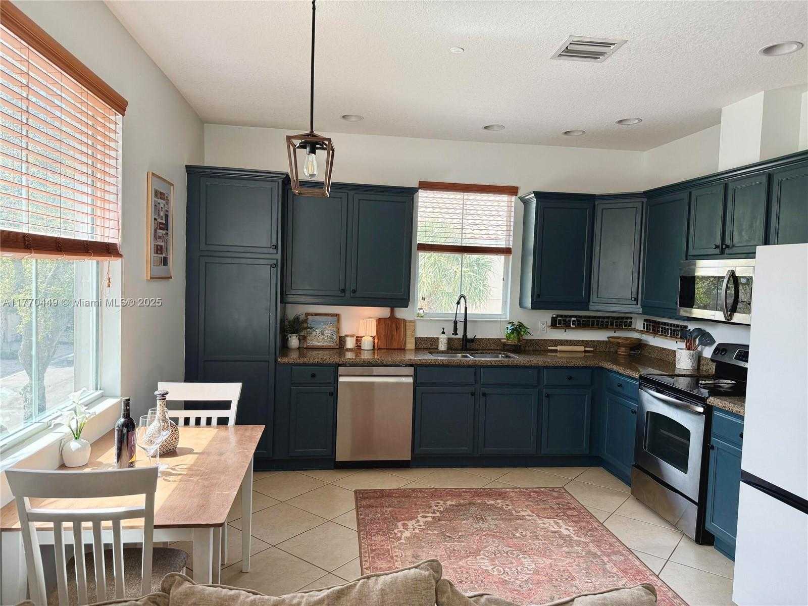 Small Image of 2977 ST JOHN DR, Cooper City Number 3