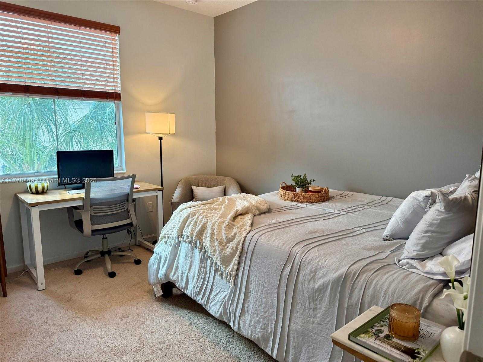 Small Image of 2977 ST JOHN DR, Cooper City Number 30