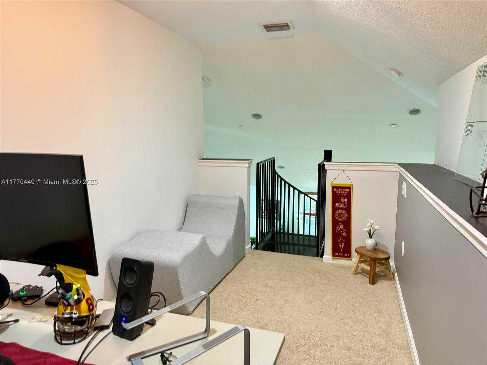 Small Image of 2977 ST JOHN DR, Cooper City Number 39