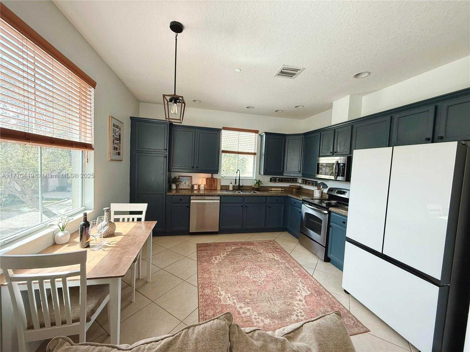 Small Image of 2977 ST JOHN DR, Cooper City Number 4