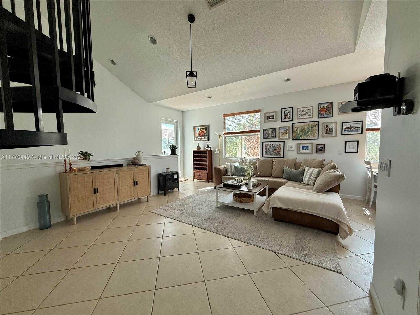 Small Image of 2977 ST JOHN DR, Cooper City Number 9