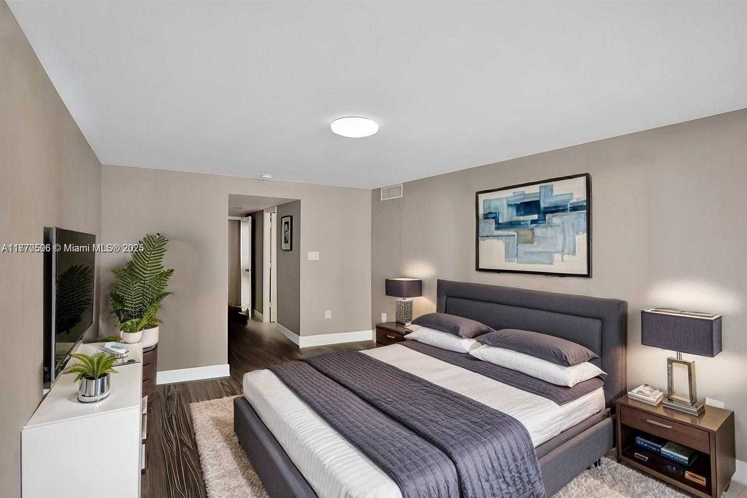 Small Image of 18051 BISCAYNE BLVD #1804, Aventura Number 10