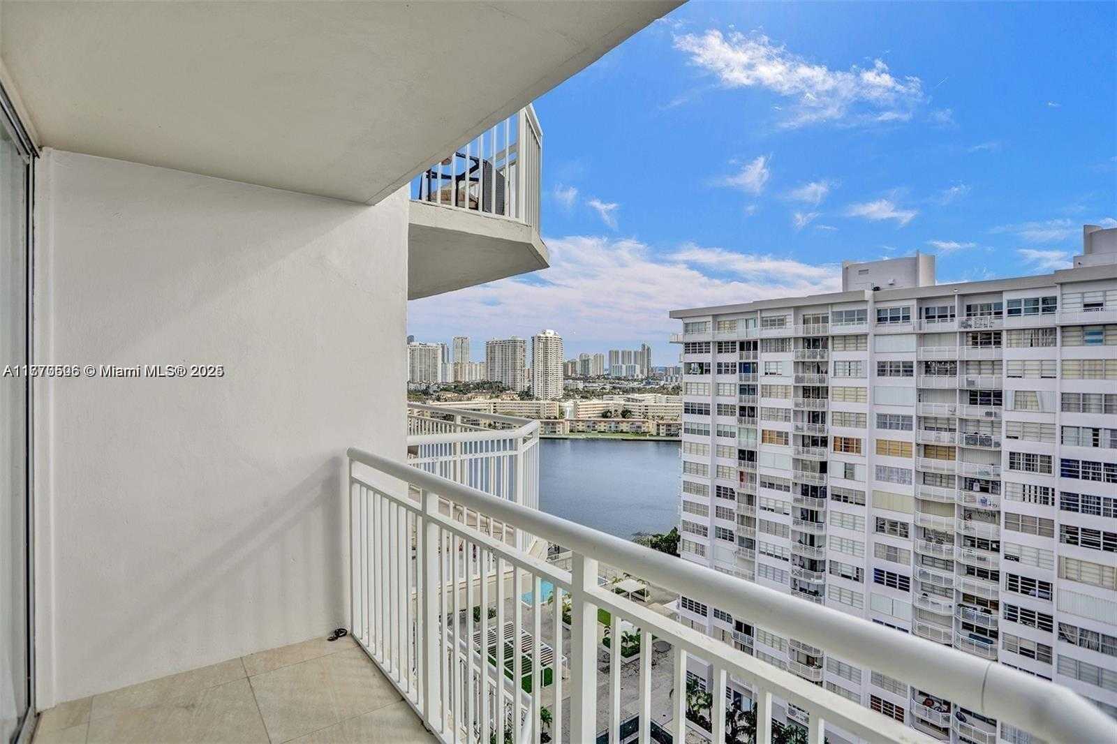 Small Image of 18051 BISCAYNE BLVD #1804, Aventura Number 27