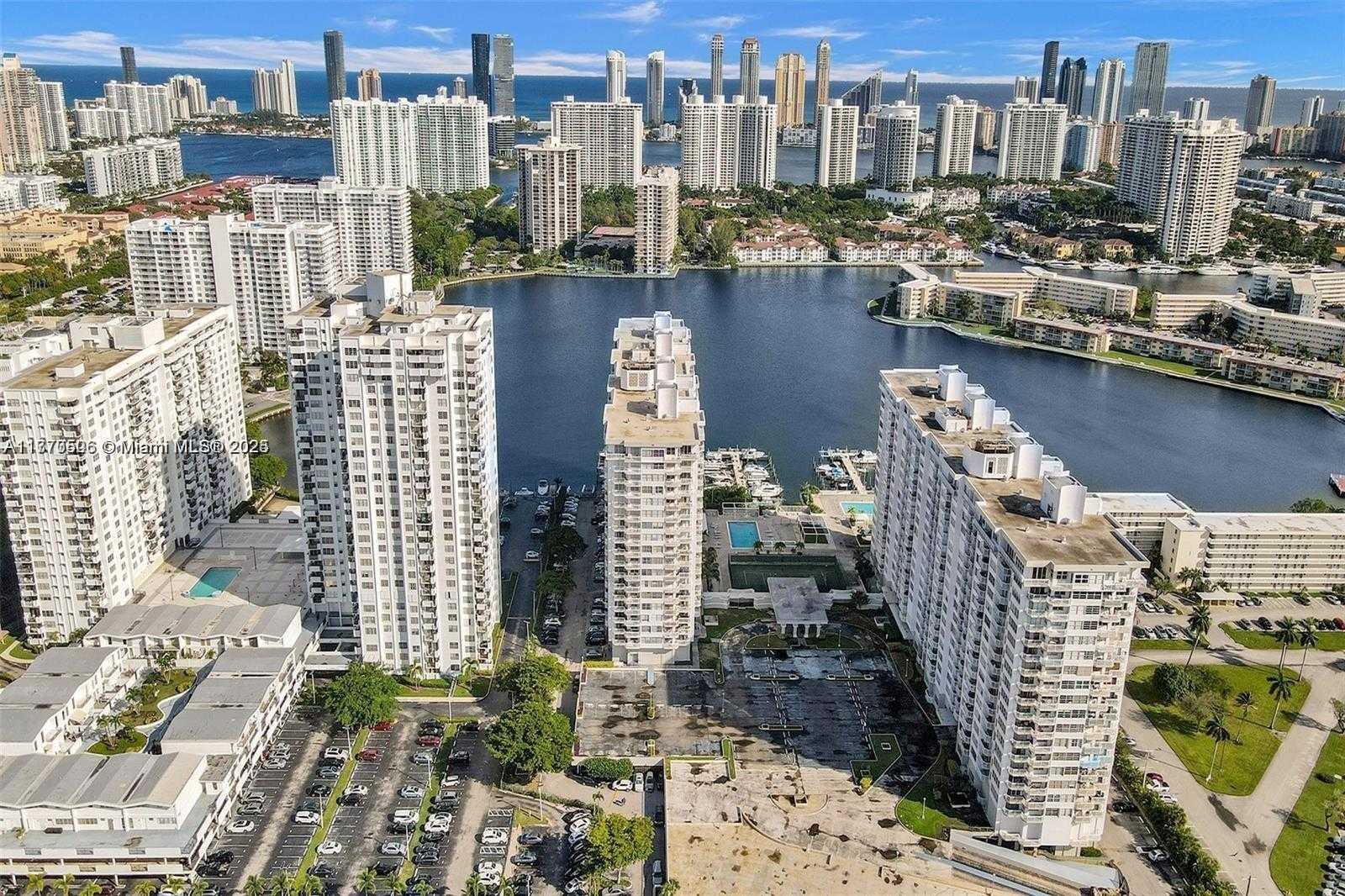 Small Image of 18051 BISCAYNE BLVD #1804, Aventura Number 3