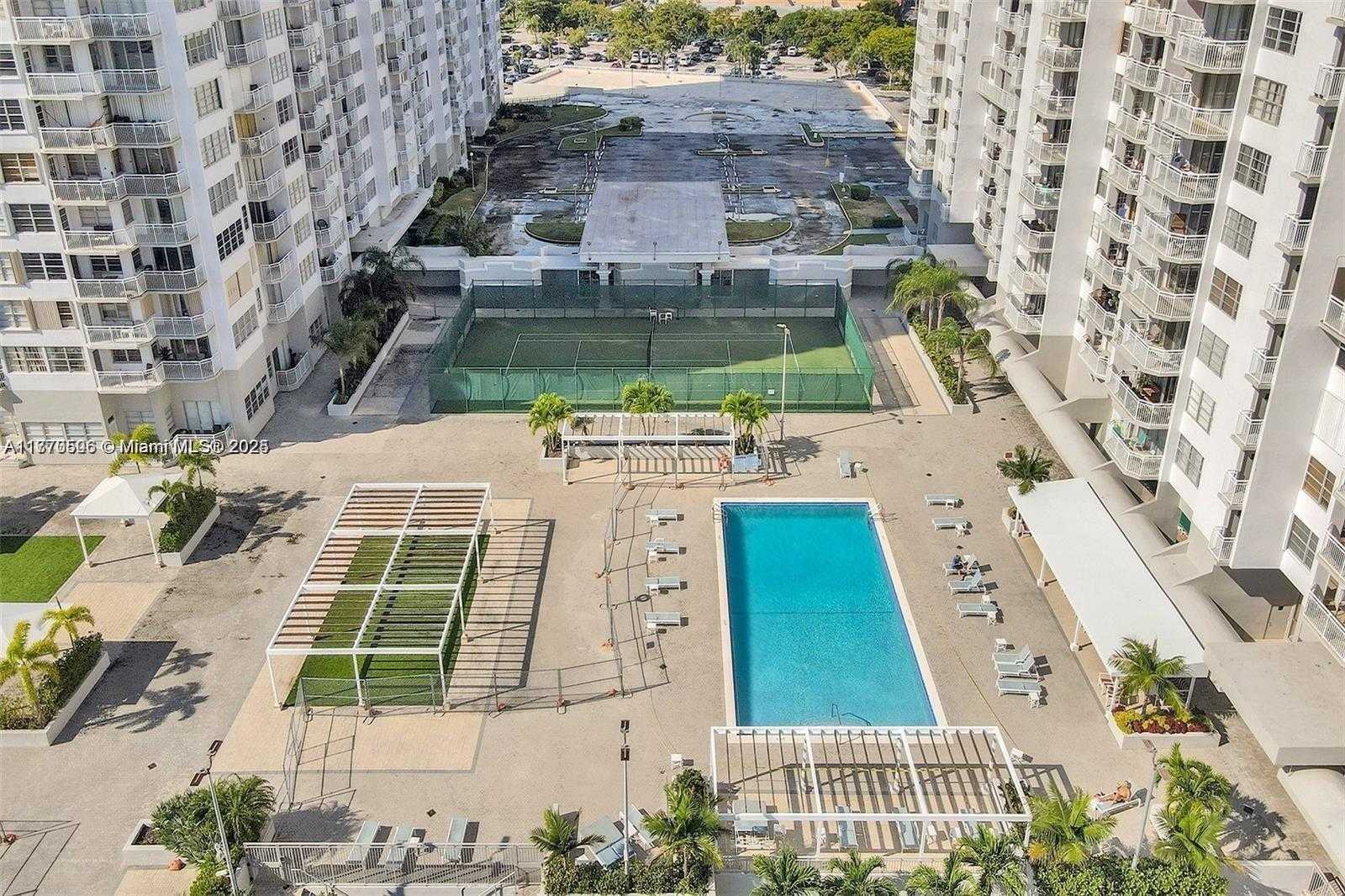Small Image of 18051 BISCAYNE BLVD #1804, Aventura Number 32
