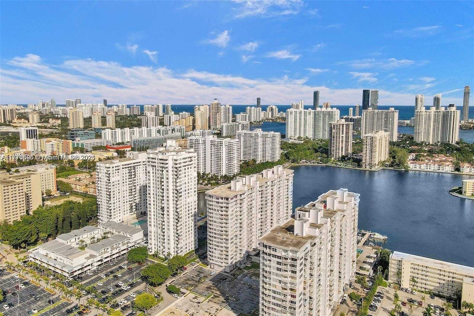 Small Image of 18051 BISCAYNE BLVD #1804, Aventura Number 35