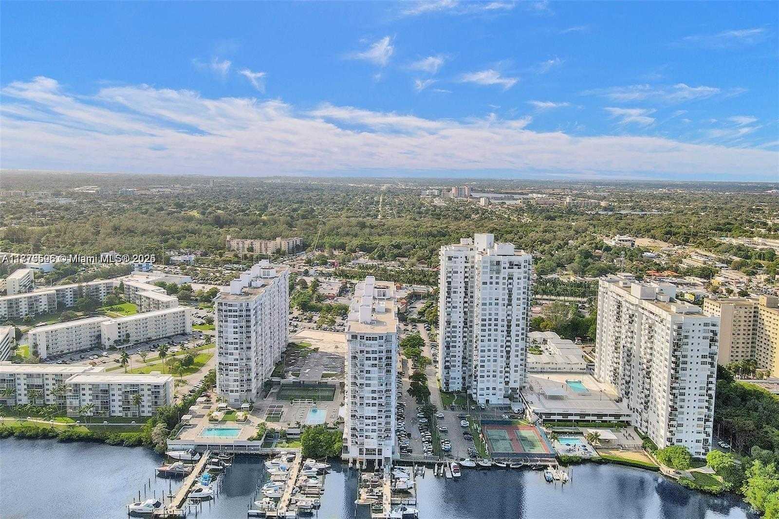 Small Image of 18051 BISCAYNE BLVD #1804, Aventura Number 37