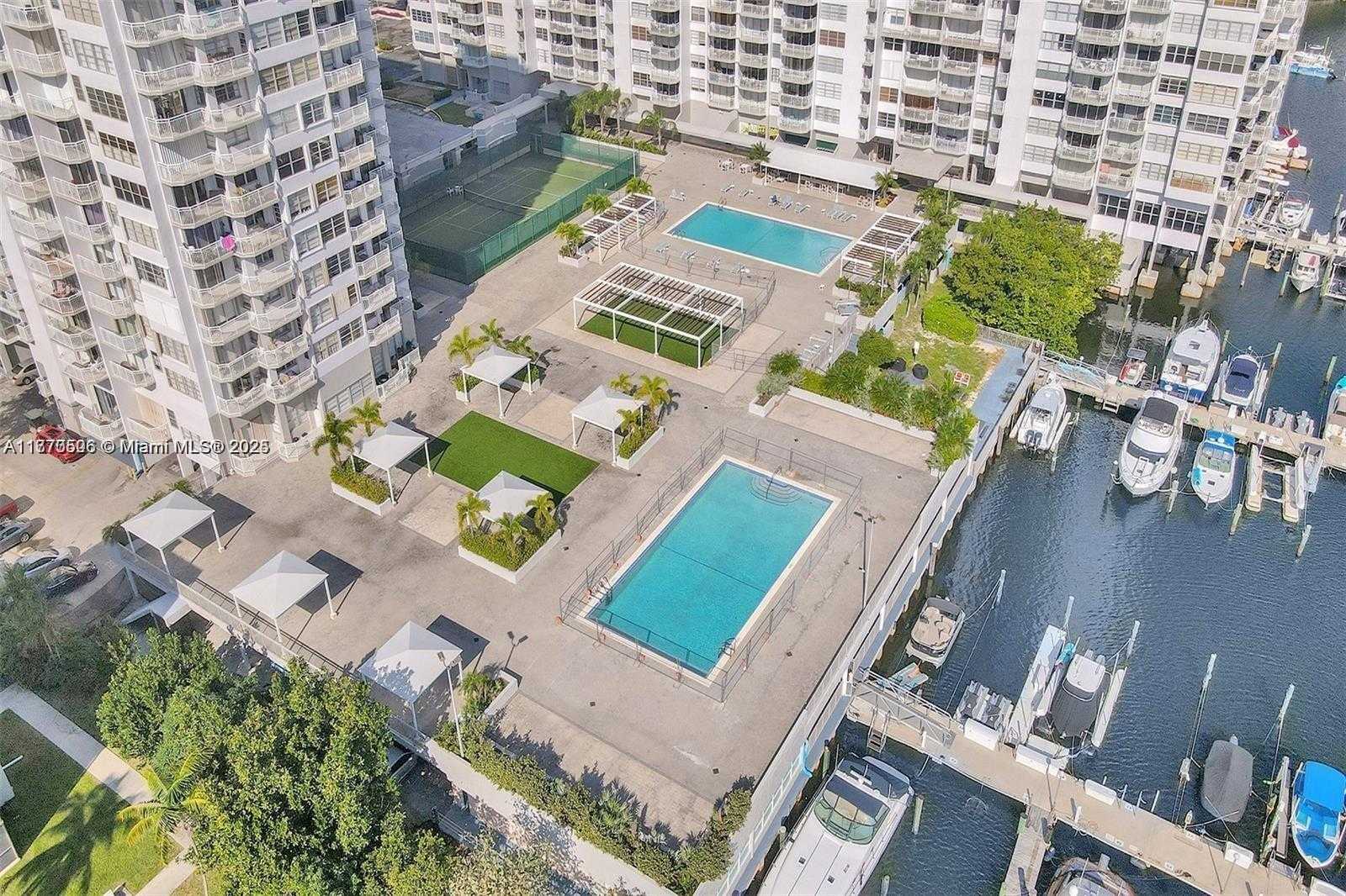 Small Image of 18051 BISCAYNE BLVD #1804, Aventura Number 4