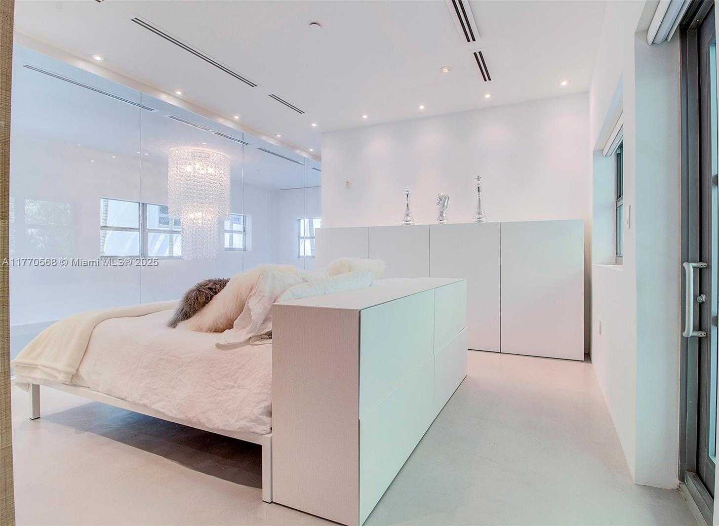 Small Image of 125 OCEAN DRIVE #L0101, Miami Beach Number 18