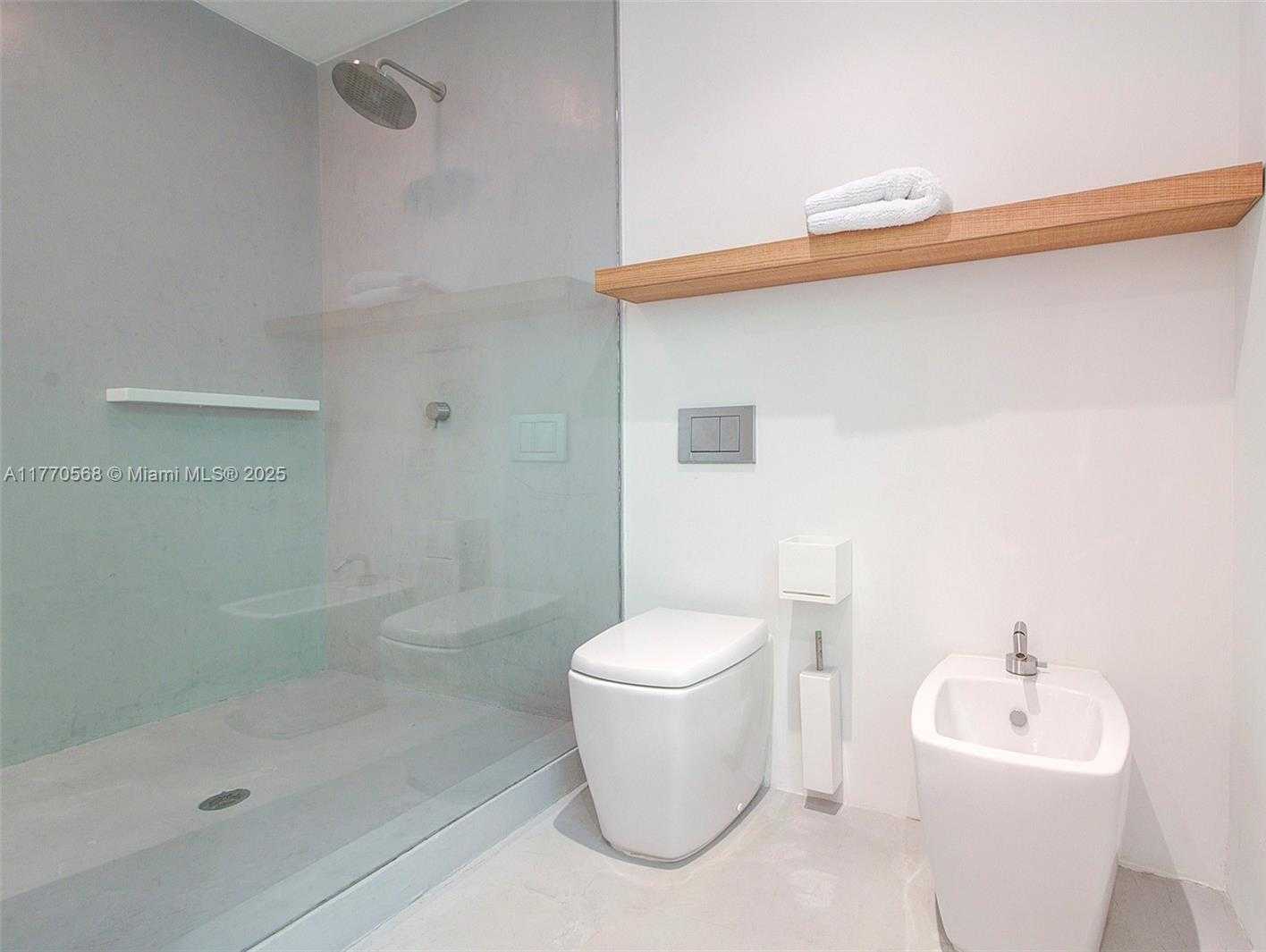 Small Image of 125 OCEAN DRIVE #L0101, Miami Beach Number 23
