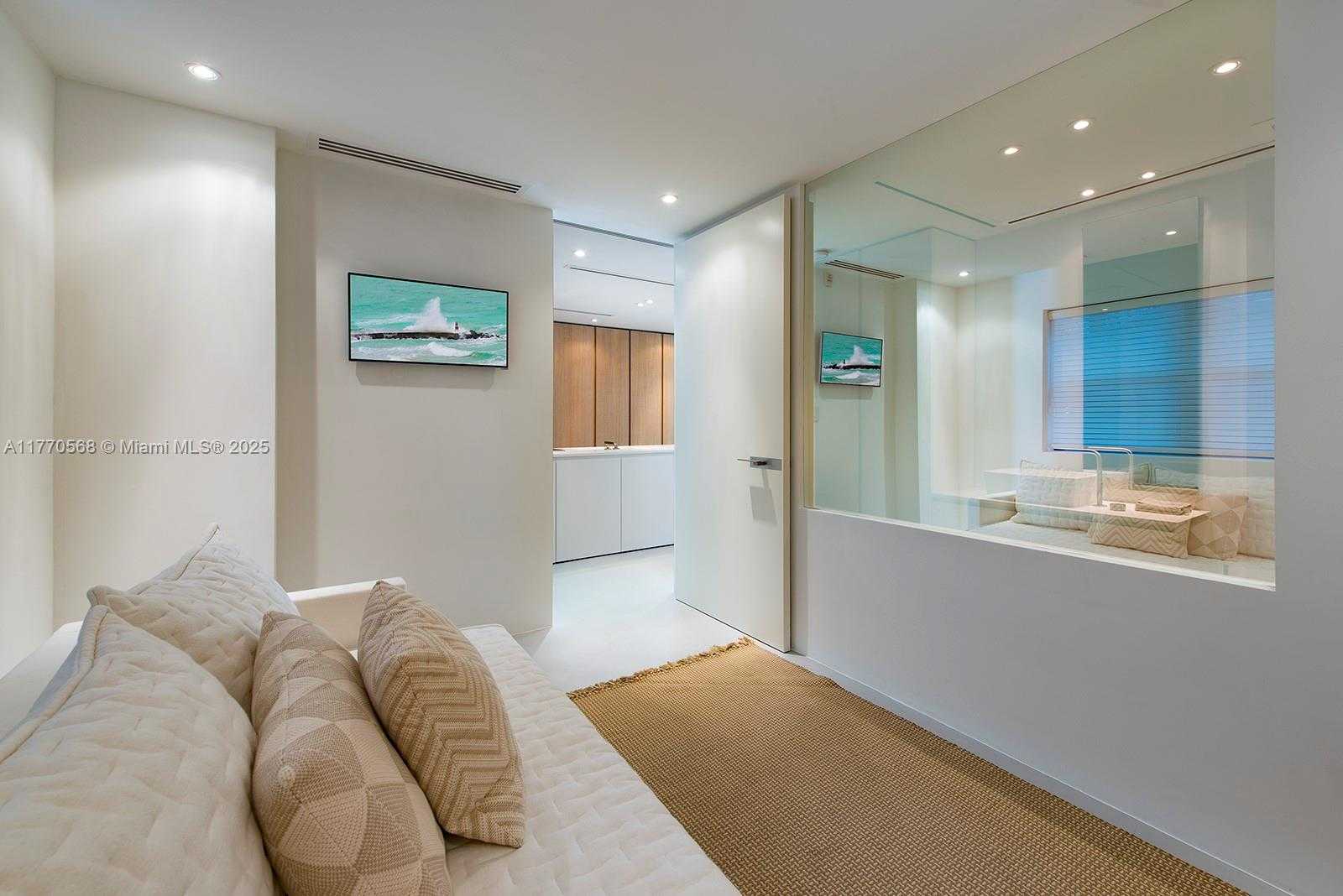 Small Image of 125 OCEAN DRIVE #L0101, Miami Beach Number 27