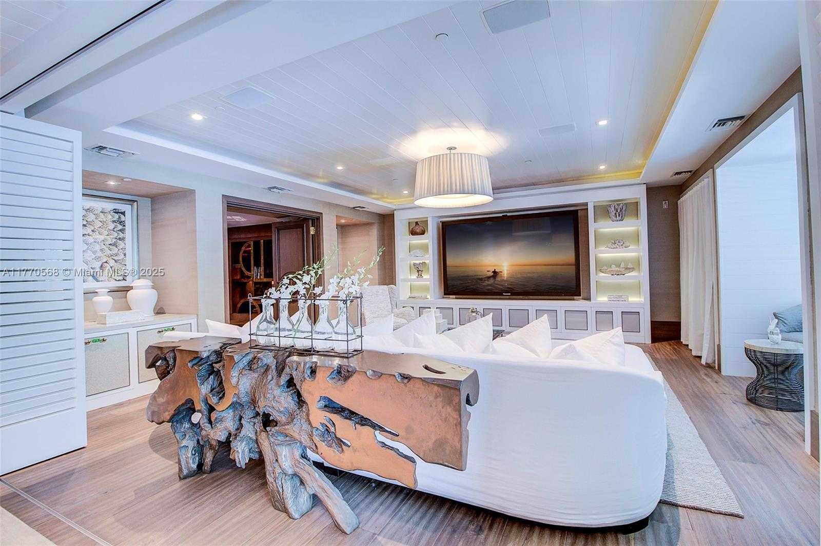 Small Image of 125 OCEAN DRIVE #L0101, Miami Beach Number 42