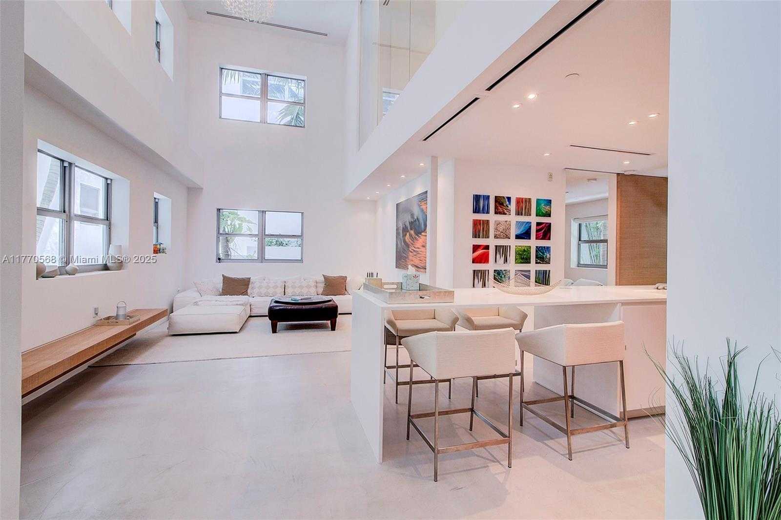 Small Image of 125 OCEAN DRIVE #L0101, Miami Beach Number 6