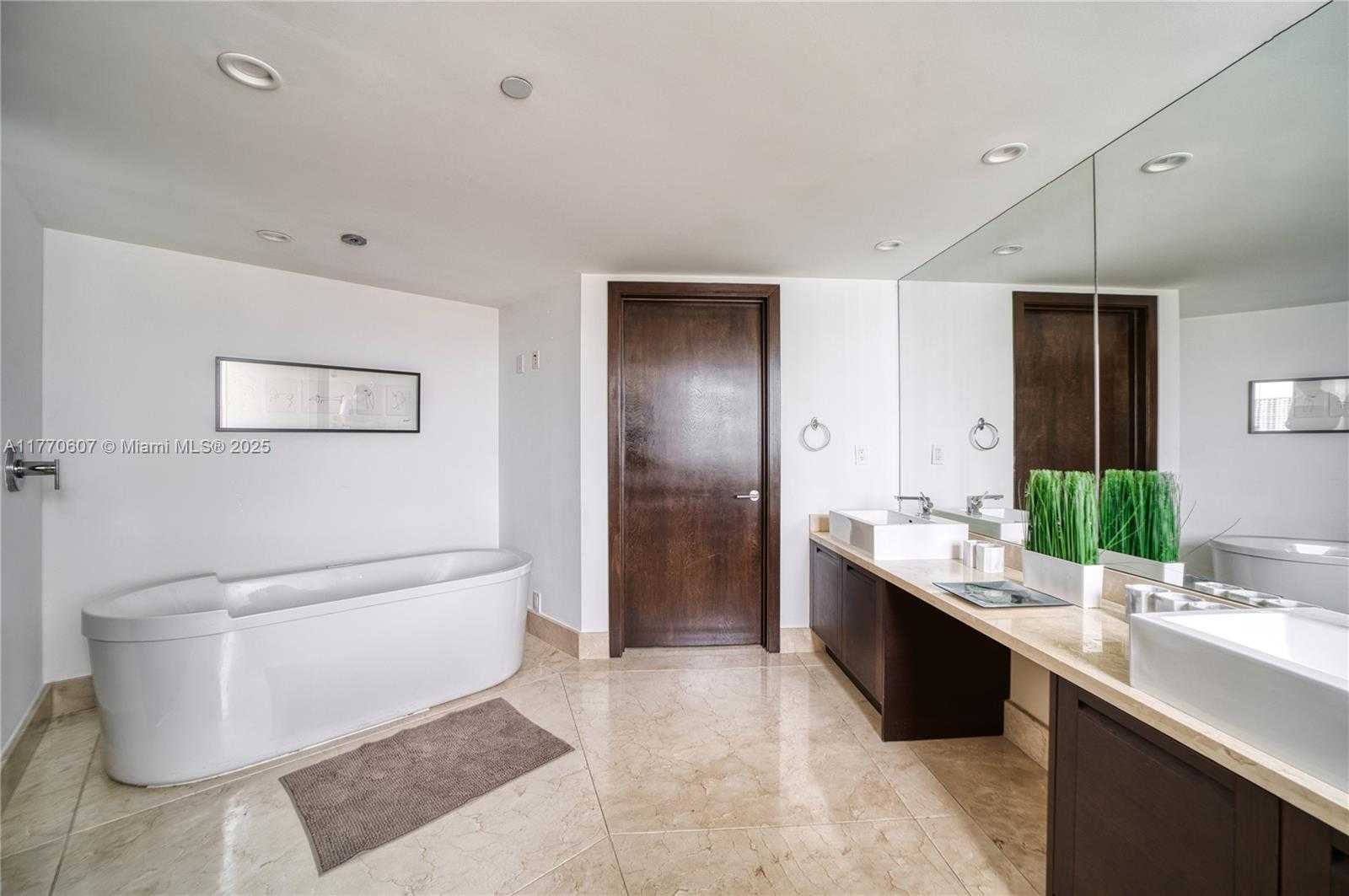 Small Image of 150 SUNNY ISLES BLVD #1-UPH1, Sunny Isles Beach Number 29