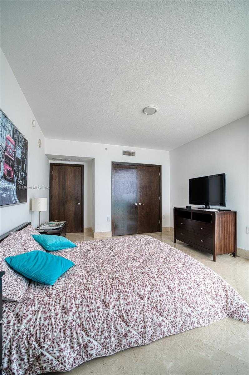 Small Image of 150 SUNNY ISLES BLVD #1-UPH1, Sunny Isles Beach Number 31