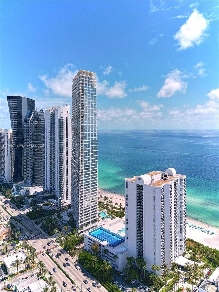Small Image of 150 SUNNY ISLES BLVD #1-UPH1, Sunny Isles Beach Number 4