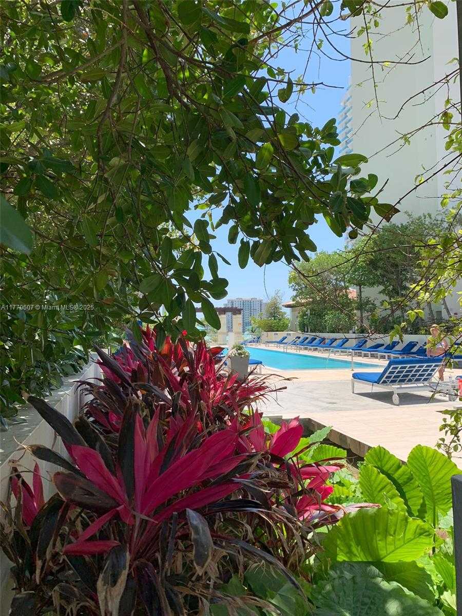 Small Image of 150 SUNNY ISLES BLVD #1-UPH1, Sunny Isles Beach Number 47