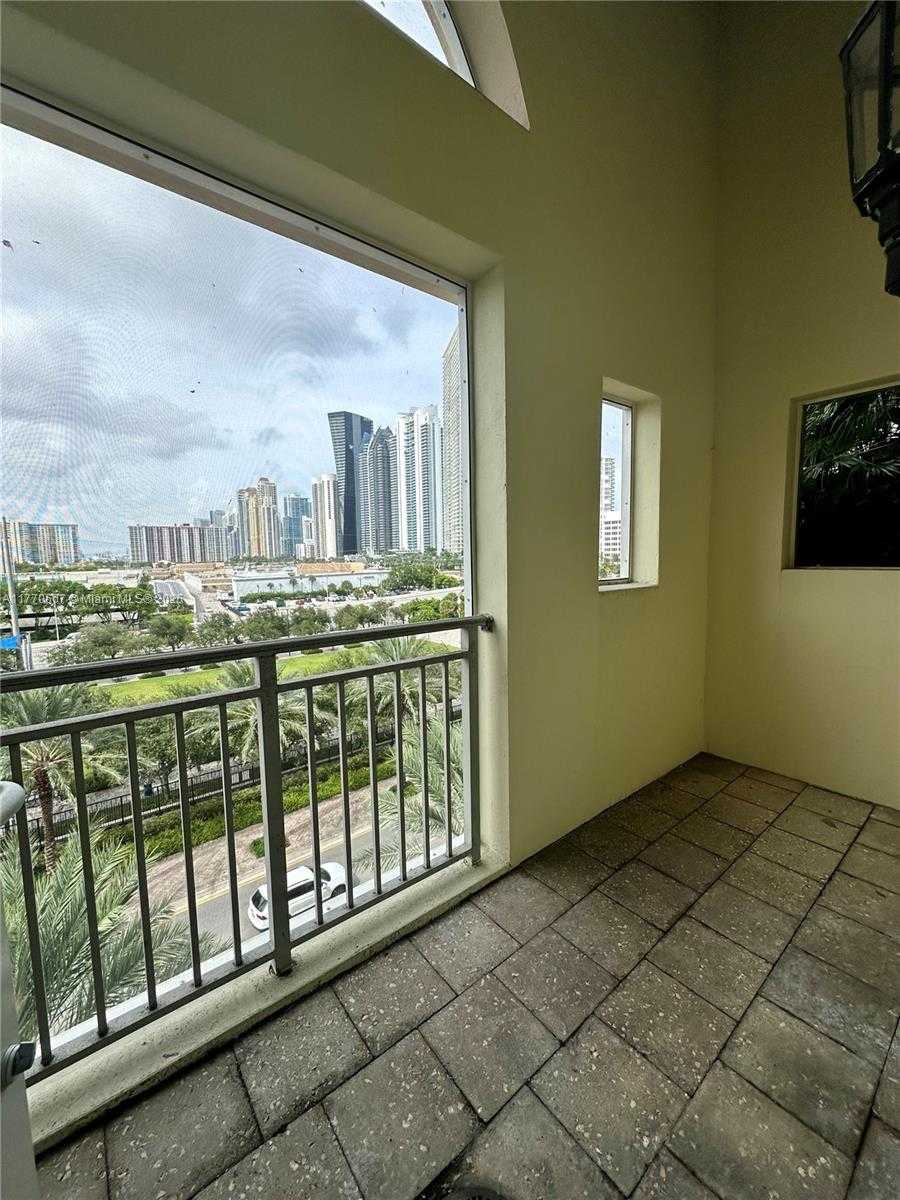 Small Image of 150 SUNNY ISLES BLVD #1-UPH1, Sunny Isles Beach Number 57