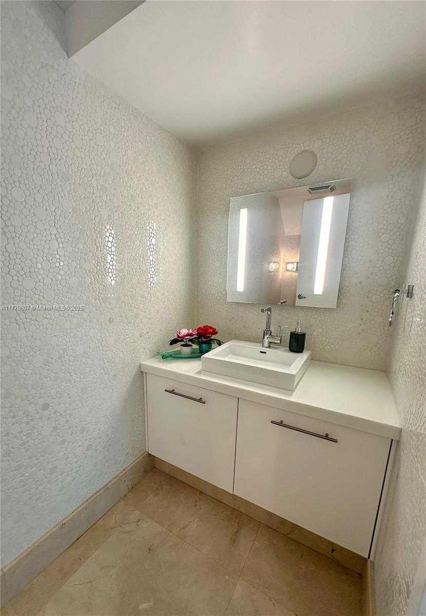 Small Image of 150 SUNNY ISLES BLVD #1-UPH1, Sunny Isles Beach Number 58