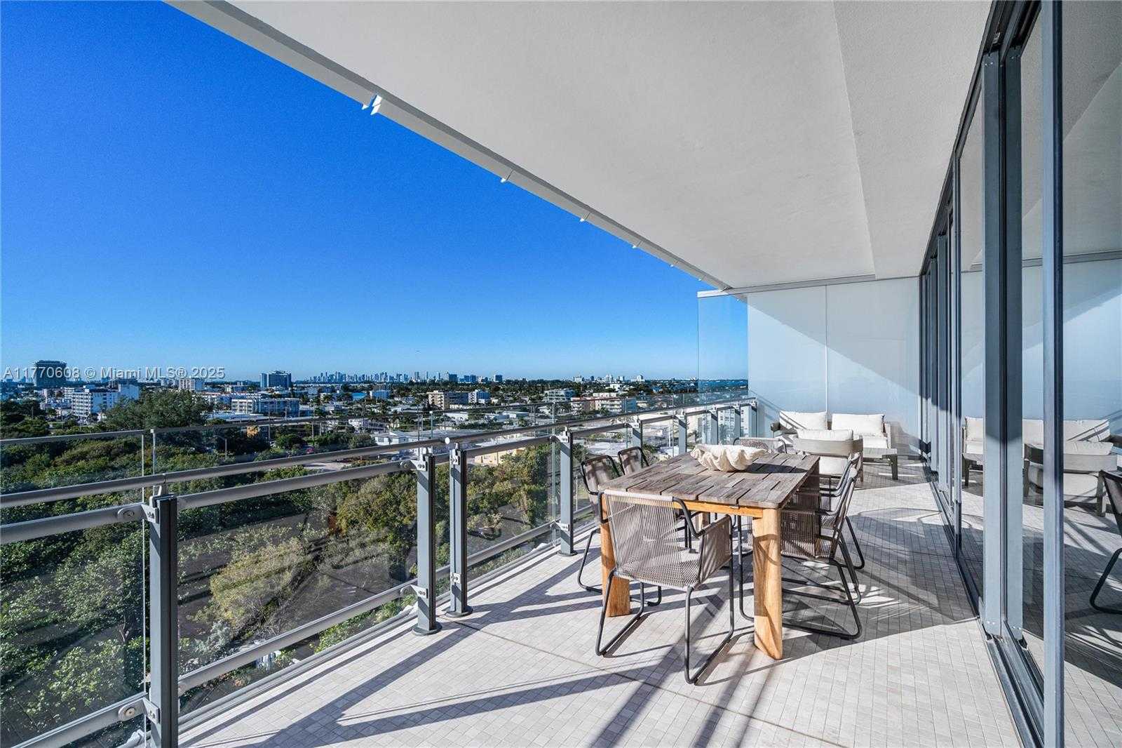 Small Image of 8701 COLLINS AVE #804, Miami Beach Number 25