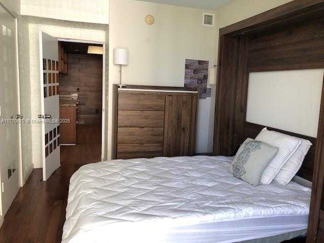 Small Image of 50 Biscayne Blvd, Miami, FL 33132, USA Number 14