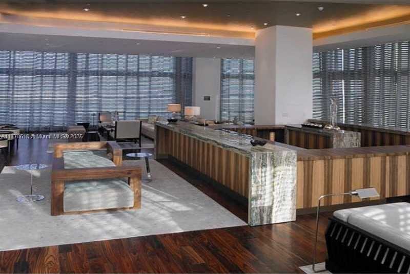 Small Image of 50 Biscayne Blvd, Miami, FL 33132, USA Number 21