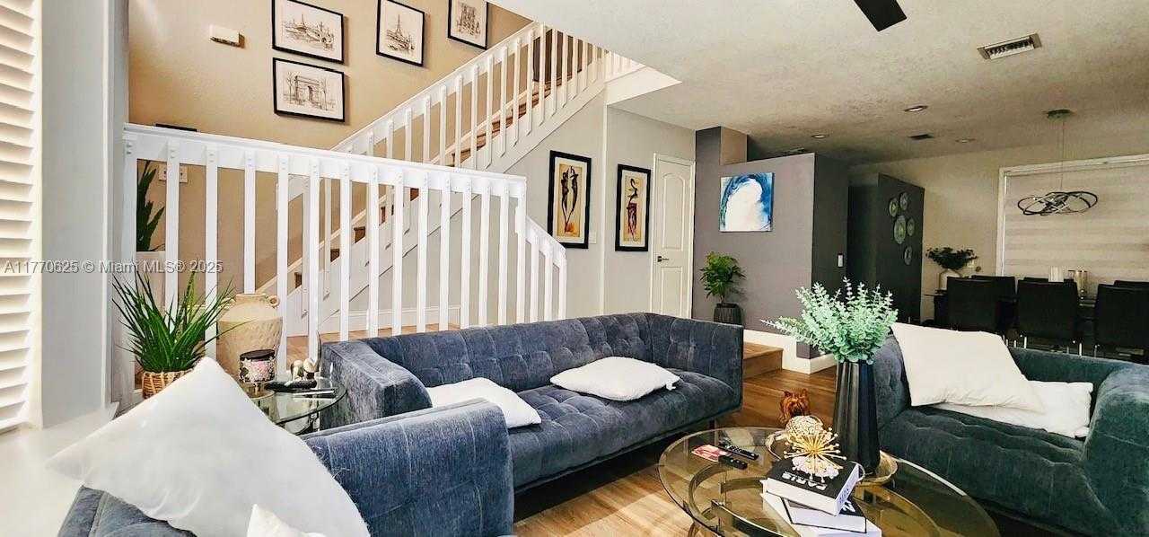 Small Image of 11405 LAKEVIEW DR #3-A, Coral Springs Number 13