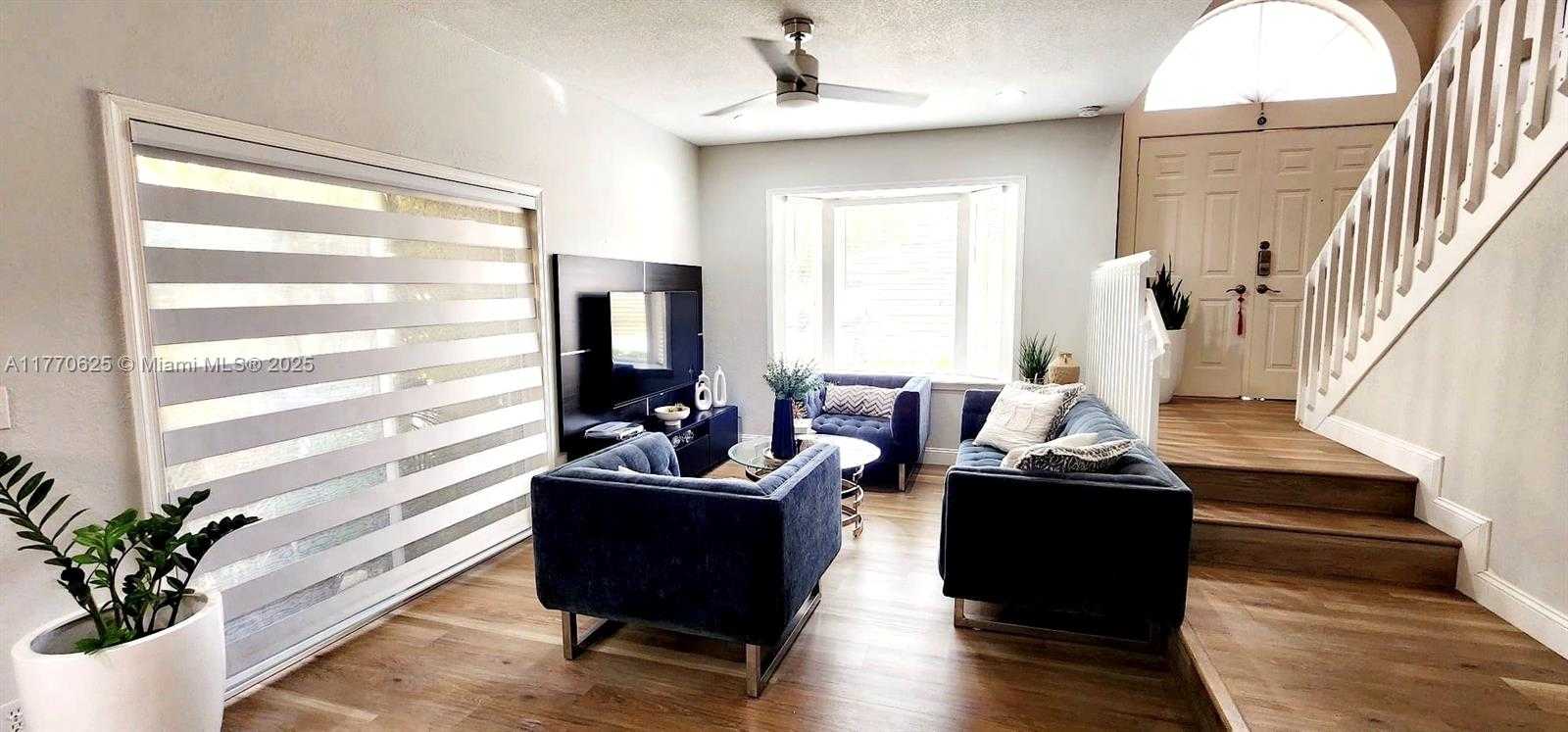 Small Image of 11405 LAKEVIEW DR #3-A, Coral Springs Number 14
