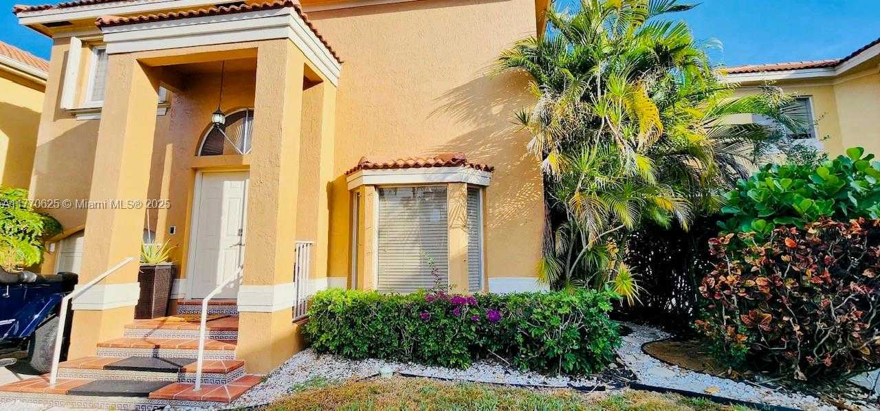 Small Image of 11405 LAKEVIEW DR #3-A, Coral Springs Number 2