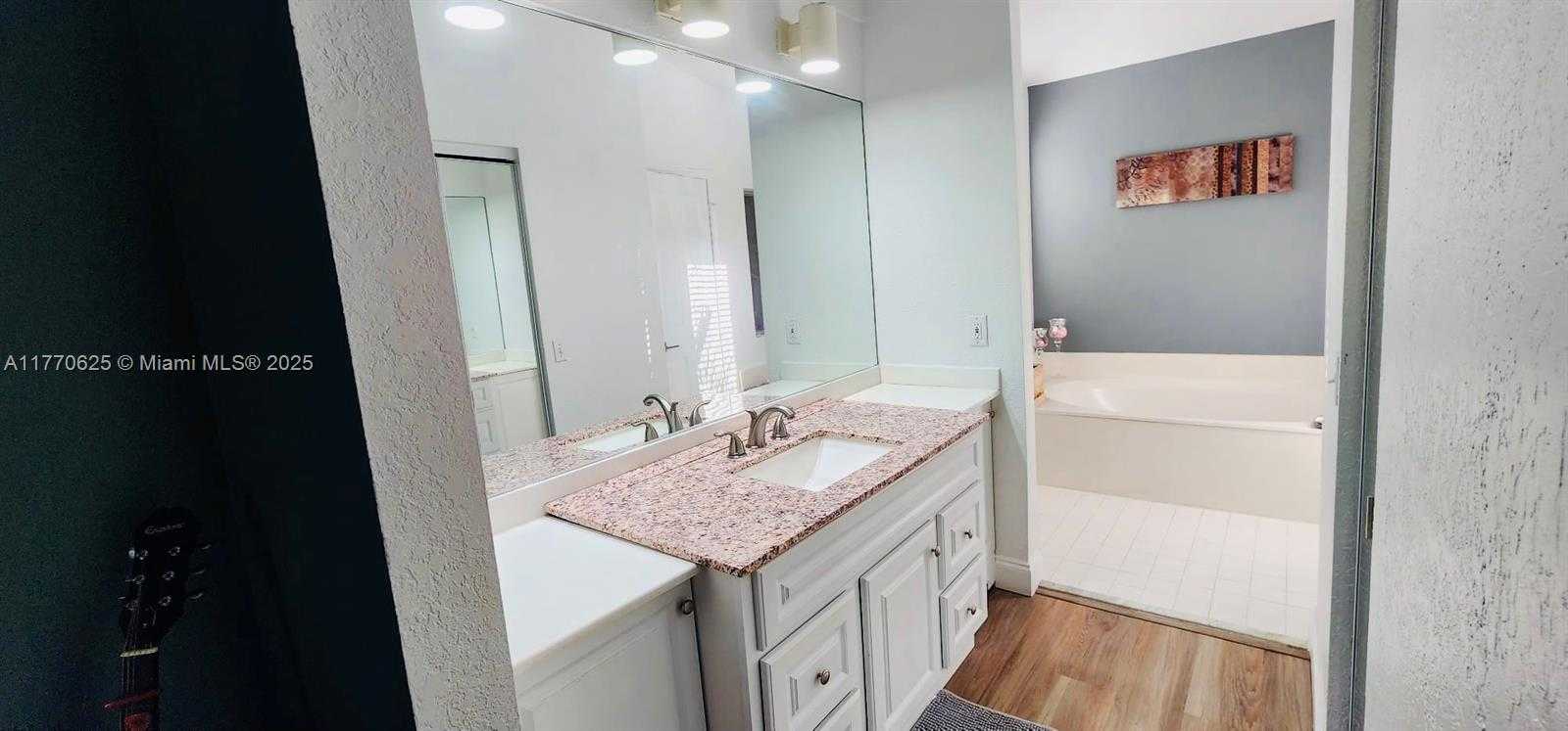 Small Image of 11405 LAKEVIEW DR #3-A, Coral Springs Number 33
