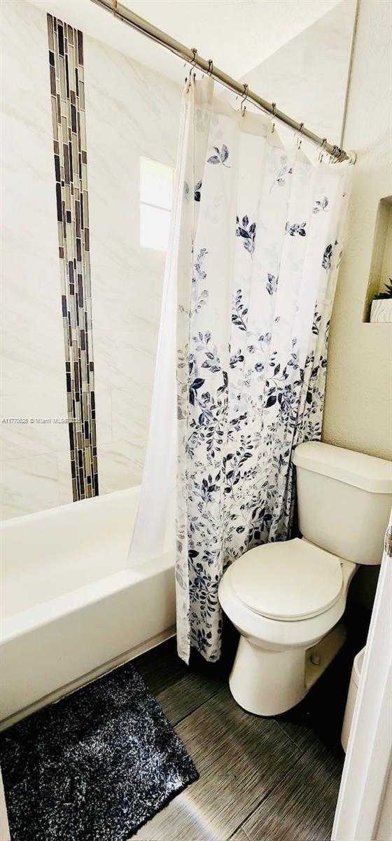 Small Image of 11405 LAKEVIEW DR #3-A, Coral Springs Number 43