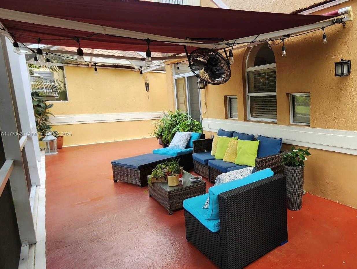 Small Image of 11405 LAKEVIEW DR #3-A, Coral Springs Number 48