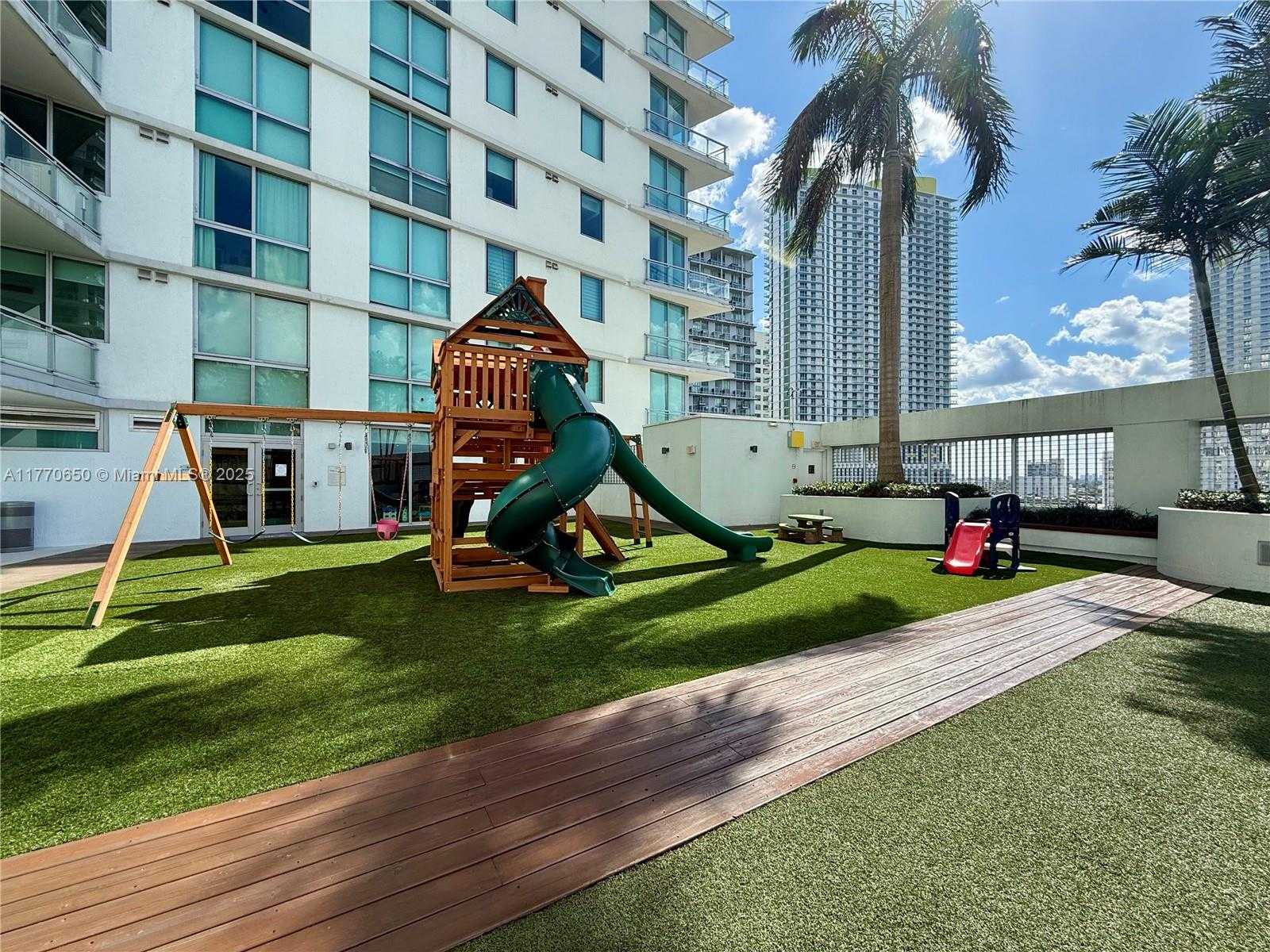 Small Image of 92 SOUTH WEST 3RD ST #1104, Miami Number 22
