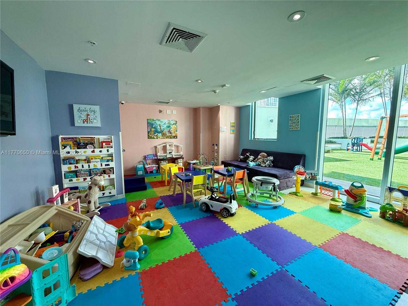 Small Image of 92 SOUTH WEST 3RD ST #1104, Miami Number 23