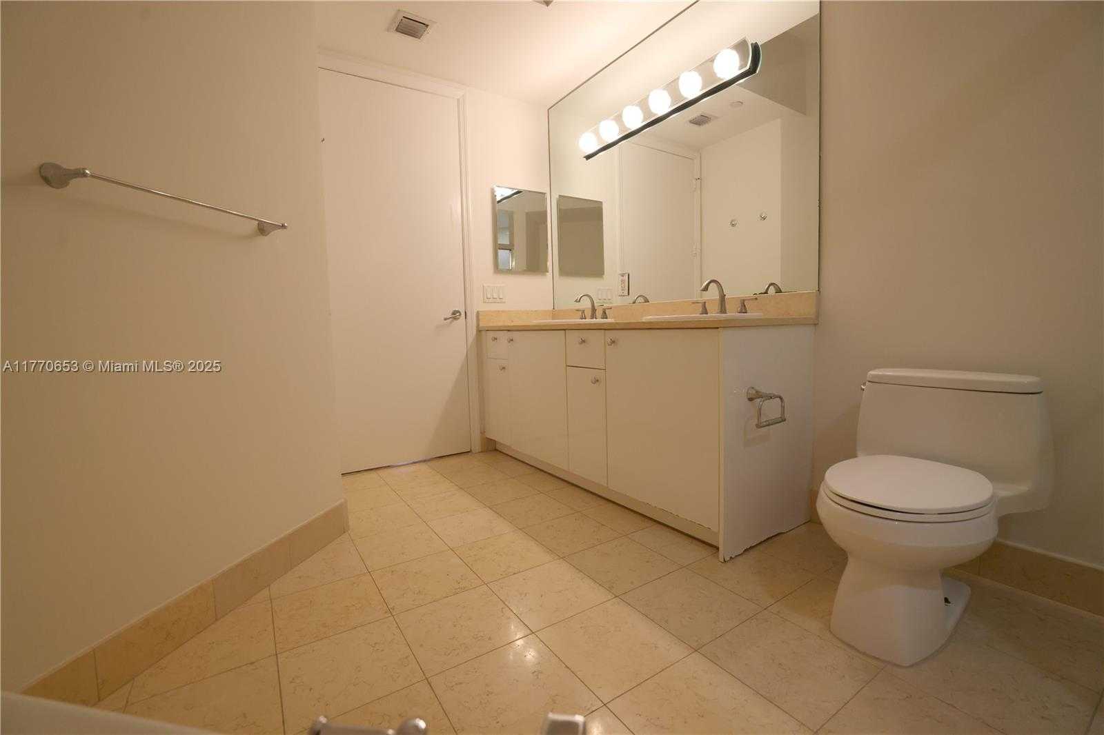 Small Image of 20000 EAST COUNTRY CLUB DR #TS02, Aventura Number 29