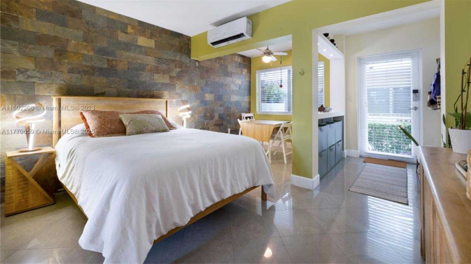 Small Image of Miami Beach Number 9