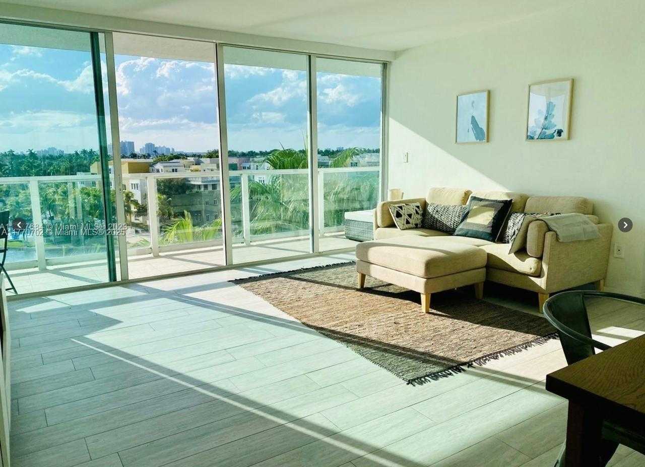Small Image of 5900 COLLINS AVE #705, Miami Beach Number 10