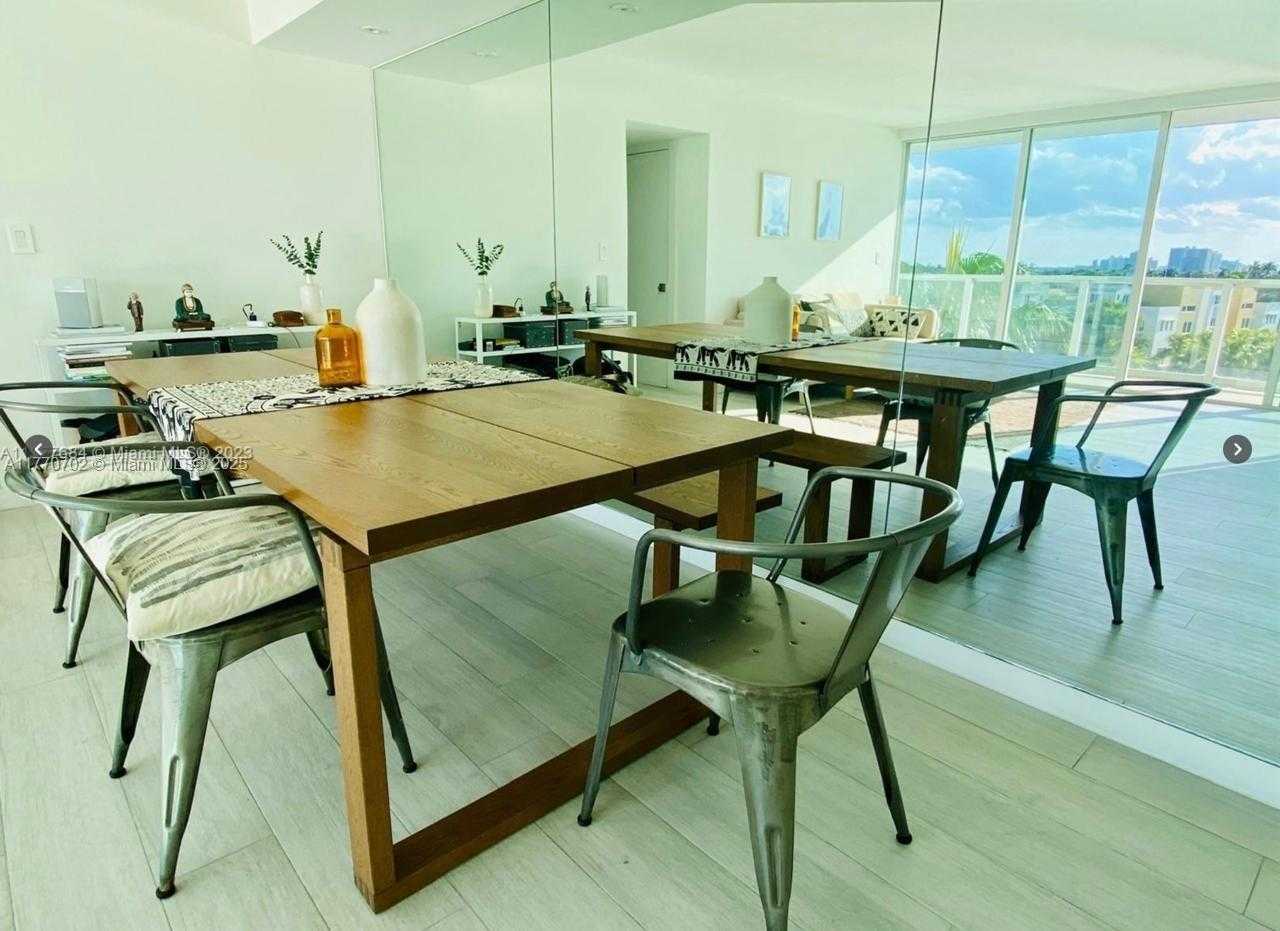 Small Image of 5900 COLLINS AVE #705, Miami Beach Number 11