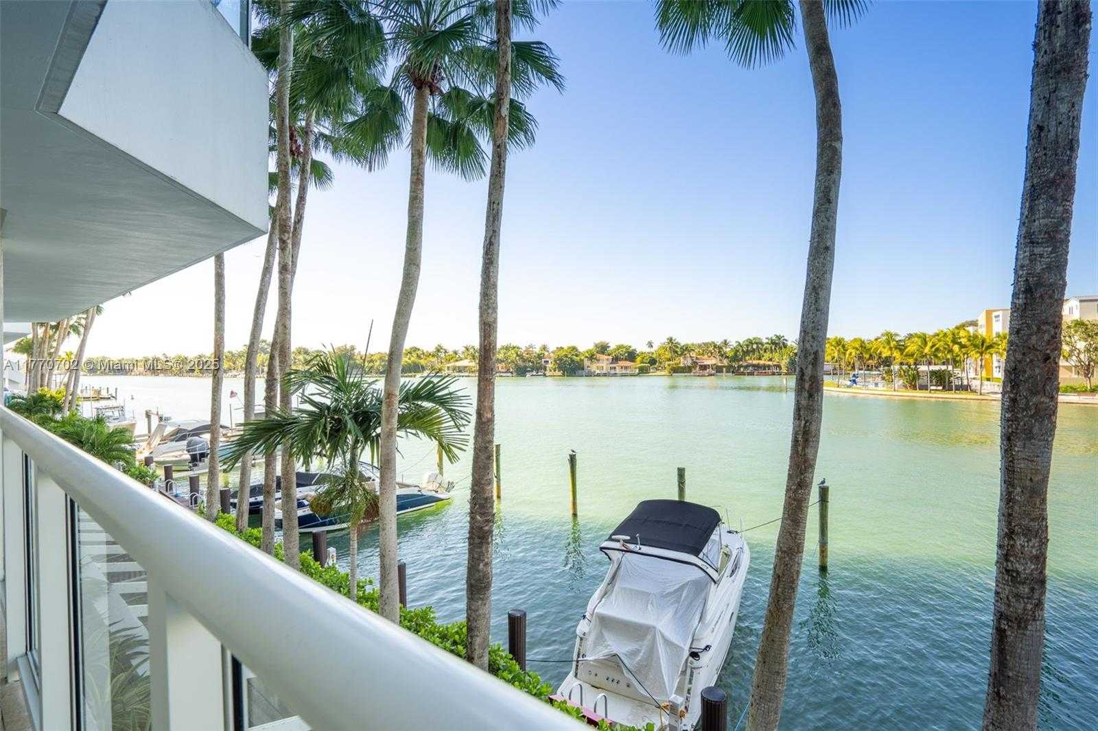 Small Image of 5900 COLLINS AVE #705, Miami Beach Number 2